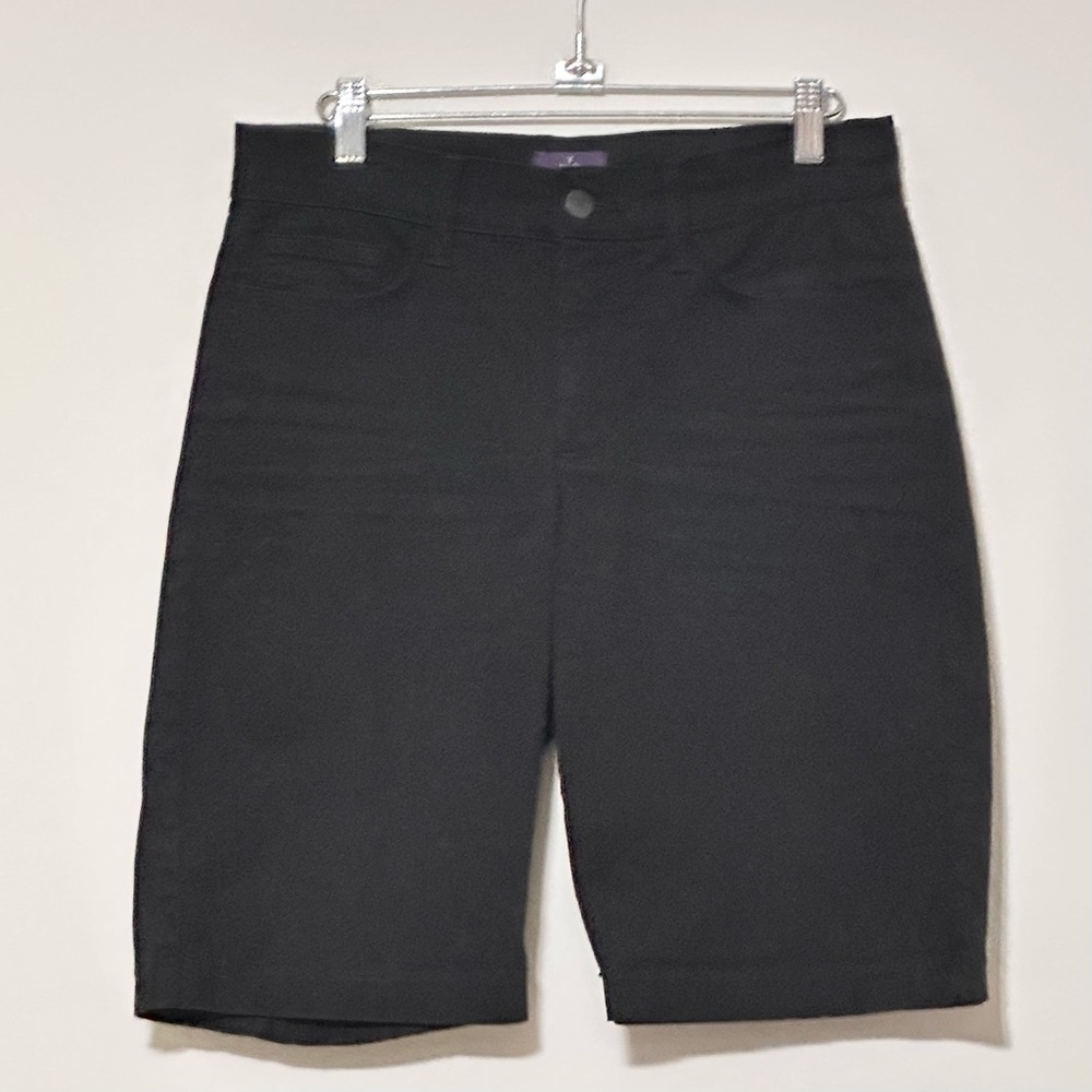 NYDJ Black Women's Bermuda Stretch Black Shorts Casual Travel Inseam 10.5” Sz 2